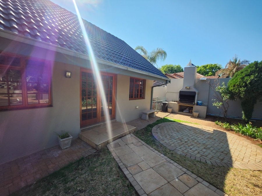 5 Bedroom Property for Sale in Wilkoppies North West